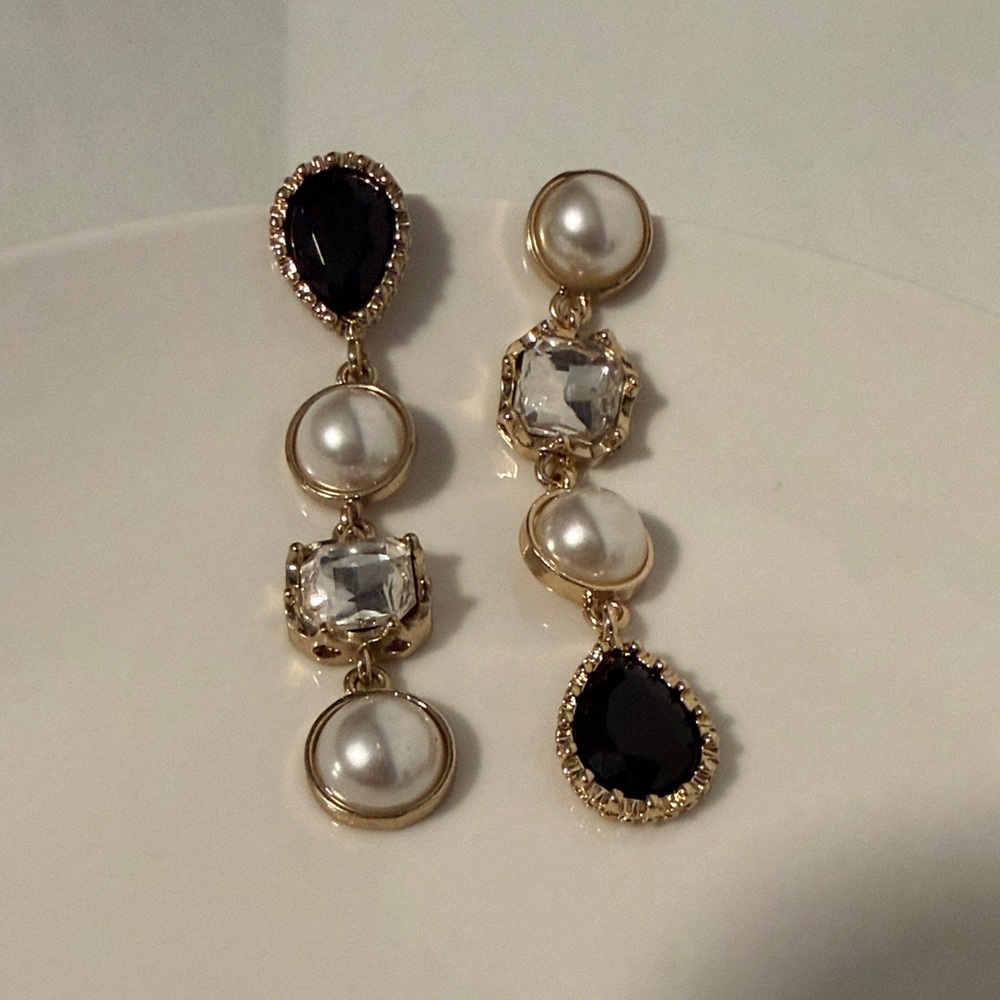 Elegant Gold and Black Drop Earrings